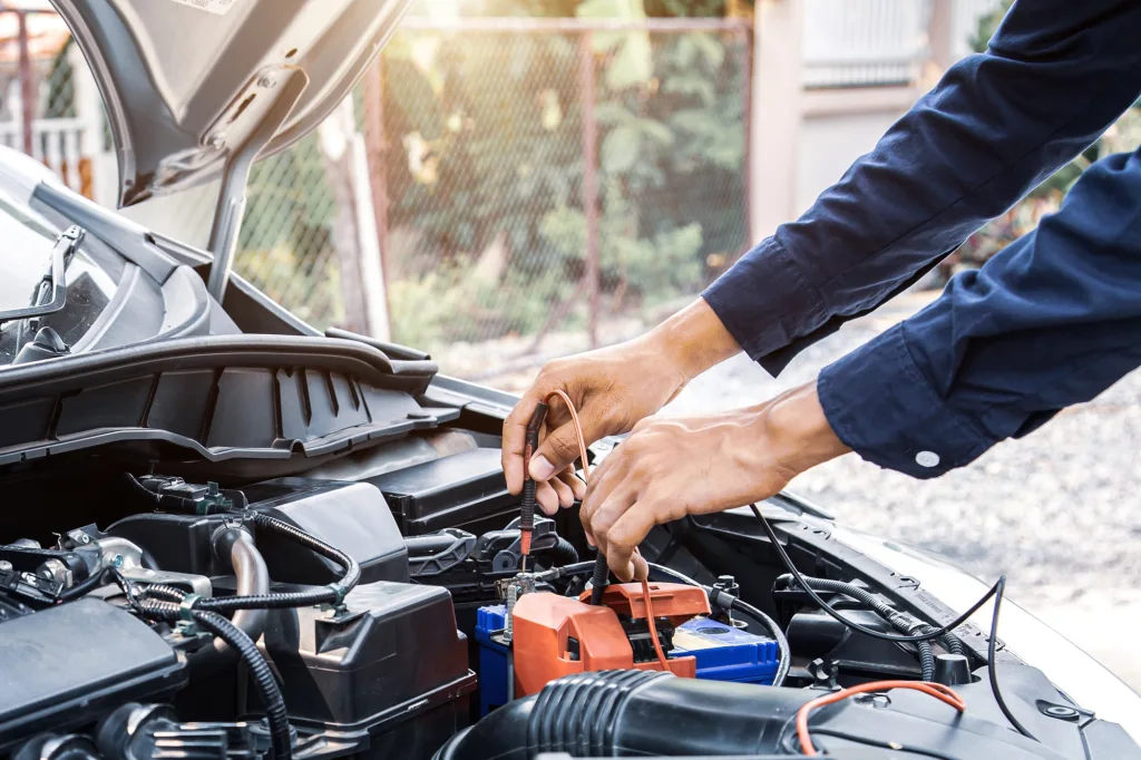 🔧 Mobile Car Mechanics in Kenya – Repairs at Your Doorstep, No Towing Needed